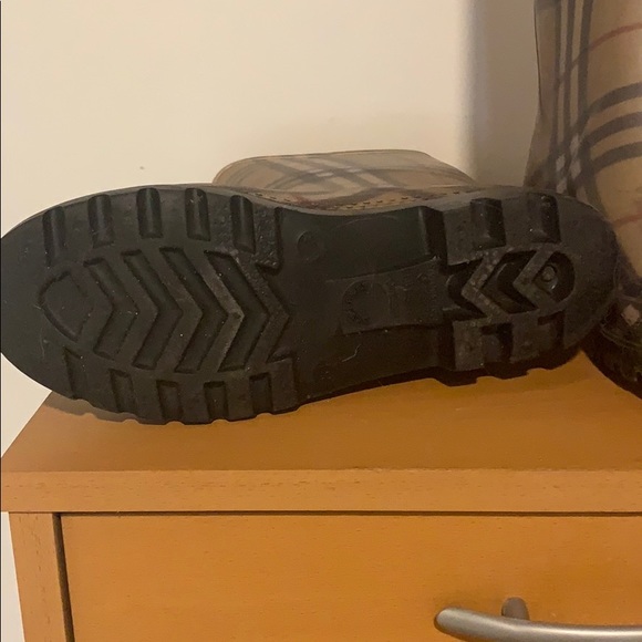 Burberry Rain boot - Picture 3 of 4